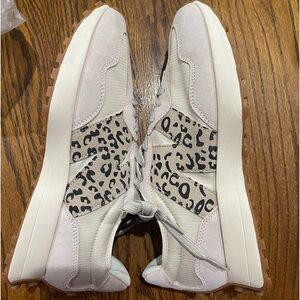 Brand new never been worn new balances